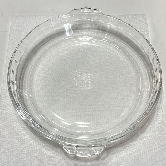 Pyrex Vintage Clear Pie Plate Number 229 - Picture 3 of 6